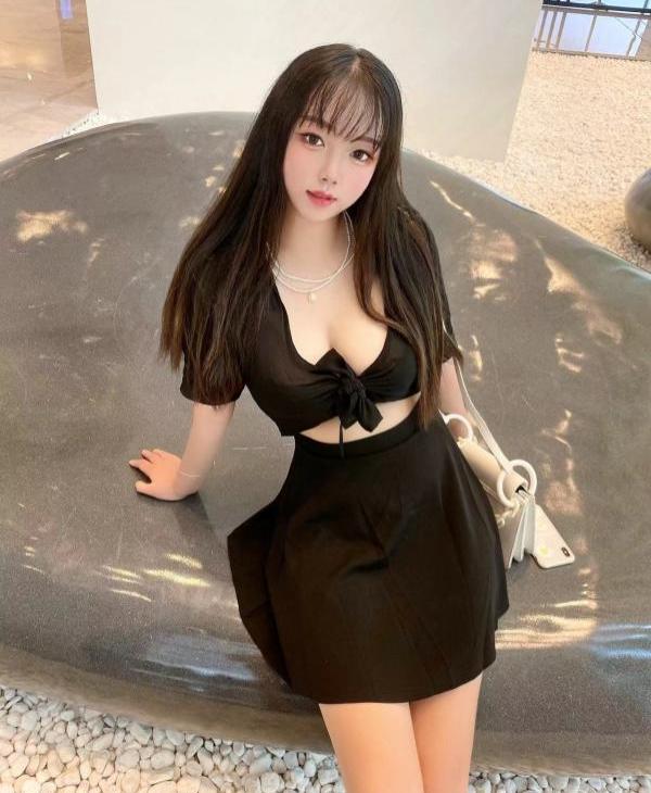 广州黑制服大乳妹